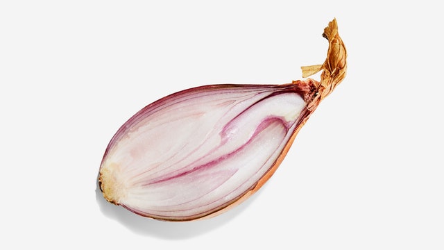 What Are Shallots, And How Are They Different From Onions?
